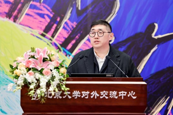 富旺配资 香港电影导演陈茂贤：我为什么拍一部殡葬题材电影？因为我要为自己找一条出路